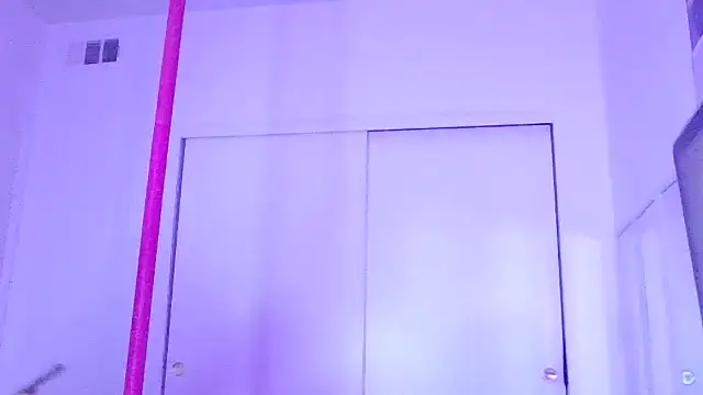 Snapshot of Mistresslucyxxx chatting on 01/08/26, 06:59 Mistresslucyxxx online show from 01/08/26, 06:59