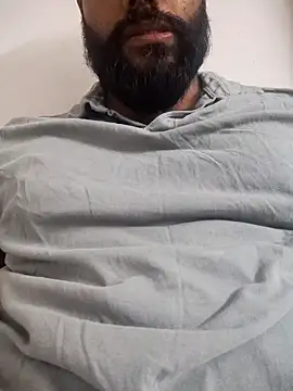 Snapshot of frolicme456 chatting on 01/06/26, 02:54 frolicme456 online show from 01/06/26, 02:54