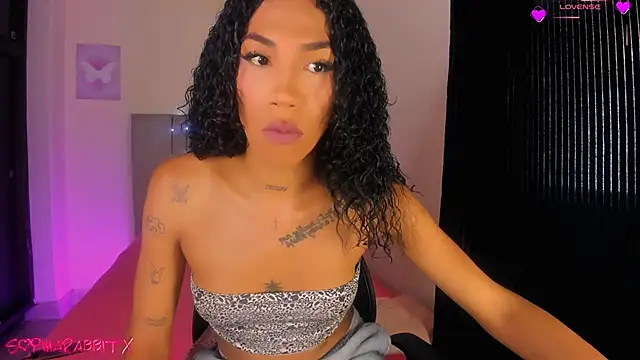 Snapshot of _Larabbitxx chatting on 11/30/25, 04:33 Larabbitxx online show from 11/30/25, 04:33