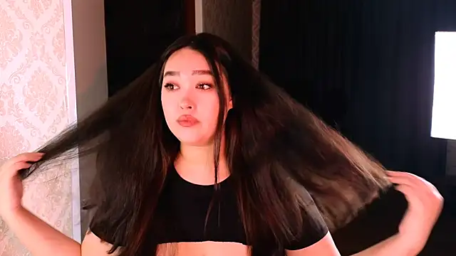 Snapshot of Emma_Uilson chatting on 11/29/25, 10:02 Emma Uilson online show from 11/29/25, 10:02