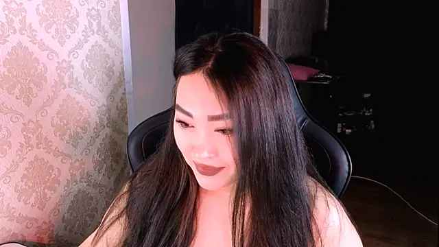 Emma Uilson online show from 05/06/26, 01:16