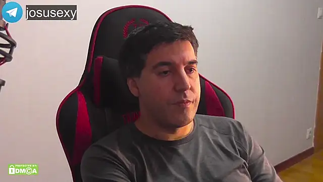 Snapshot of likihot chatting on 12/15/25, 10:14 likihot online show from 12/15/25, 10:14