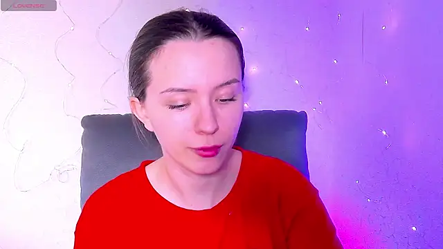 Snapshot of BellaVelure6767 chatting on 04/27/26, 11:47 BellaVelure6767 online show from 04/27/26, 11:47