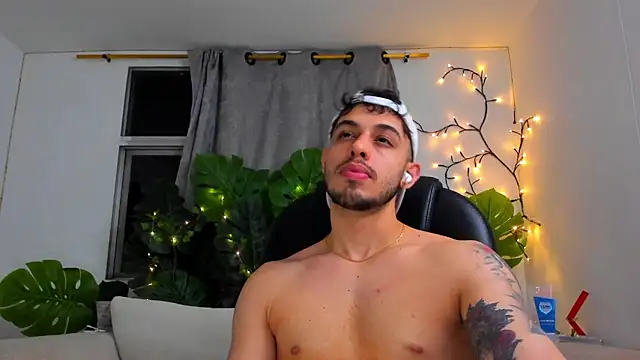 Snapshot of Austin_coljs chatting on 03/19/26, 05:55 Austin coljs online show from 03/19/26, 05:55