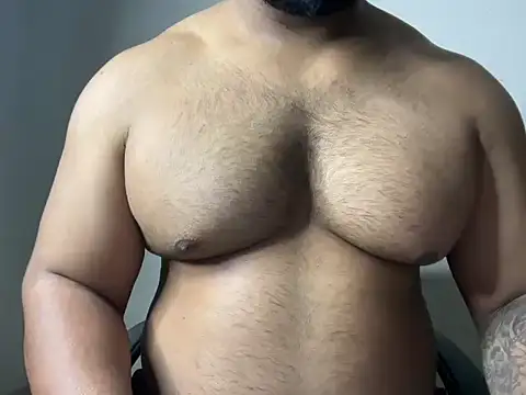 Snapshot of hot_rocco1 chatting on 12/21/25, 06:37 hot rocco1 online show from 12/21/25, 06:37