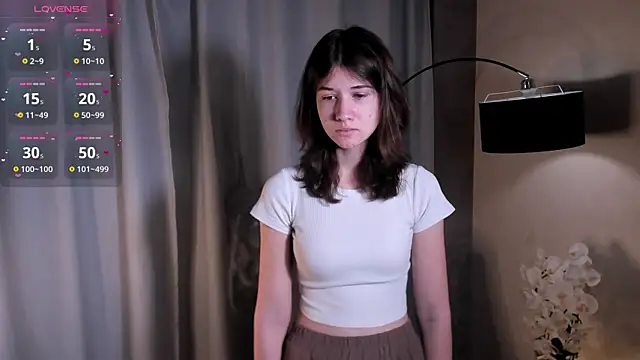 Snapshot of MarilynMun chatting on 12/05/25, 02:09 MarilynMun online show from 12/05/25, 02:09