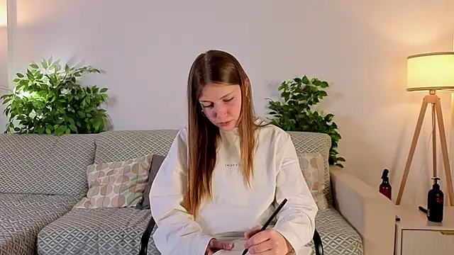 Snapshot of LesaFeldker chatting on 11/29/25, 01:19 LesaFeldker online show from 11/29/25, 01:19