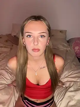 Snapshot of Maria-Becker chatting on 11/25/25, 04:07 Maria-Becker online show from 11/25/25, 04:07