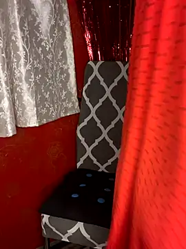 Snapshot of Monicaa___ chatting on 11/16/25, 02:33 Monicaa online show from 11/16/25, 02:33