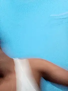 Snapshot of Ayetun008 chatting on 01/16/26, 01:15 Ayetun008 online show from 01/16/26, 01:15