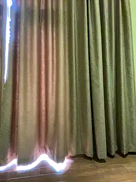 Snapshot of pitty_mymi chatting on 06/22/26, 06:32 pitty mymi online show from 06/22/26, 06:32
