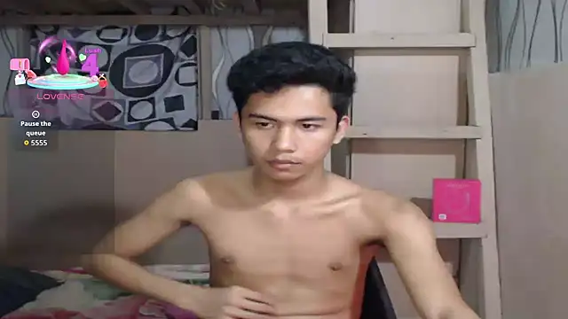 Snapshot of Not_FoundAsian chatting on 11/16/25, 05:18 Not FoundAsian online show from 11/16/25, 05:18