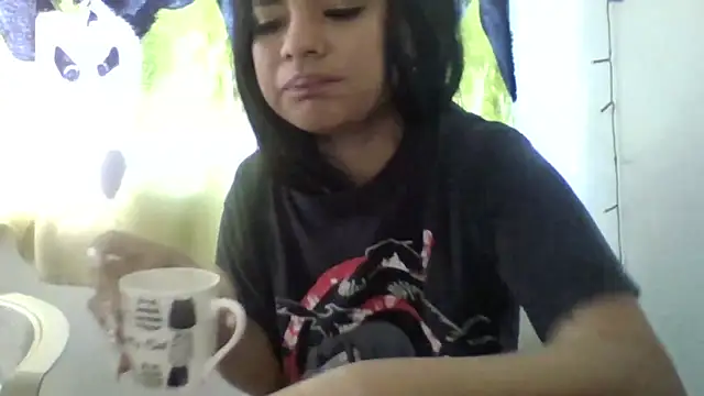 lizmy online show from 12/17/25, 02:45