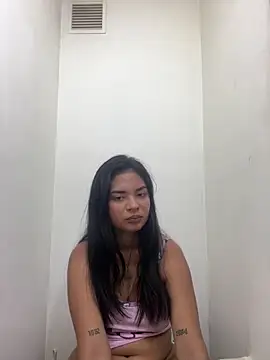 Snapshot of lizmy chatting on 03/09/26, 10:08 lizmy online show from 03/09/26, 10:08