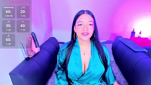 Snapshot of evelisse_ chatting on 02/19/26, 03:46 evelisse online show from 02/19/26, 03:46