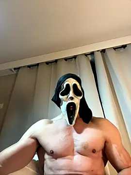 Luna MaskedMan online show from 11/30/25, 09:19
