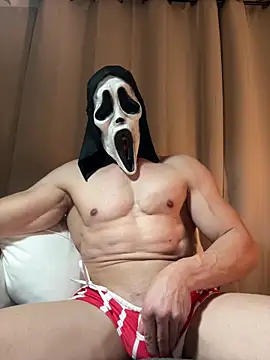Luna MaskedMan online show from 12/15/25, 04:33