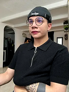 Snapshot of MarcoKostov chatting on 11/22/25, 02:43 MarcoKostov online show from 11/22/25, 02:43