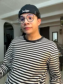 Snapshot of MarcoKostov chatting on 11/24/25, 02:33 MarcoKostov online show from 11/24/25, 02:33