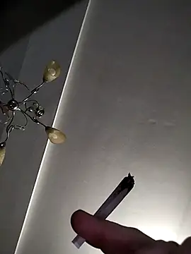 Snapshot of platone09 chatting on 12/13/25, 10:59 platone09 online show from 12/13/25, 10:59