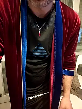 Snapshot of platone09 chatting on 01/14/26, 08:25 platone09 online show from 01/14/26, 08:25