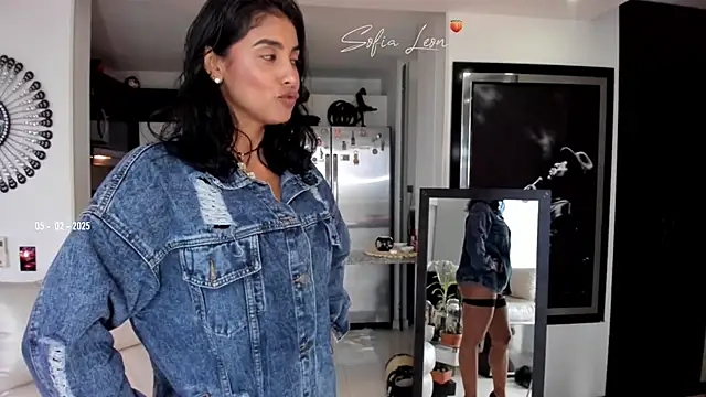 sofiasexhot online show from 02/05/25, 02:16