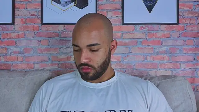 Chris Varden online show from 05/01/26, 01:16