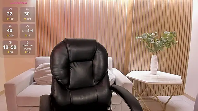 Snapshot of HaileyRoss_ chatting on 06/27/26, 03:22 HaileyRoss online show from 06/27/26, 03:22
