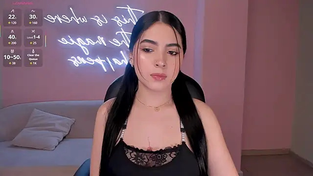 Snapshot of HaileyRoss_ chatting on 07/21/26, 01:41 HaileyRoss online show from 07/21/26, 01:41