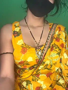 Snapshot of HOT-SUMAN-MISS chatting on 11/15/25, 11:40 HOT-SUMAN-MISS online show from 11/15/25, 11:40