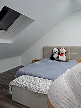 Snapshot of Nina4Velour chatting on 12/03/25, 08:07 Nina4Velour online show from 12/03/25, 08:07