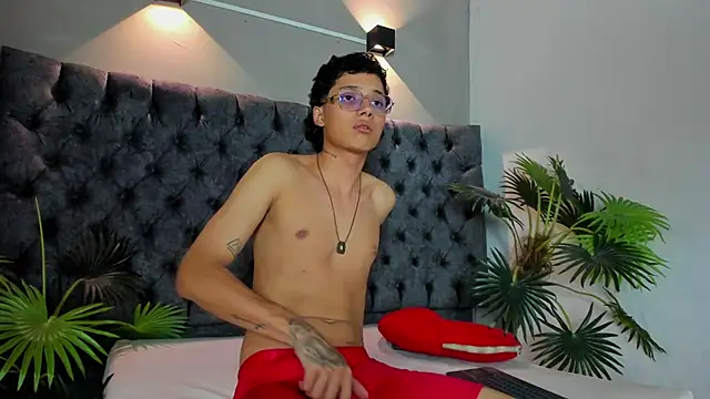 Snapshot of Dylan_kent chatting on 11/15/25, 08:27 Dylan kent online show from 11/15/25, 08:27