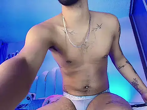 Snapshot of KMichelle1 chatting on 11/19/25, 04:23 KMichelle1 online show from 11/19/25, 04:23