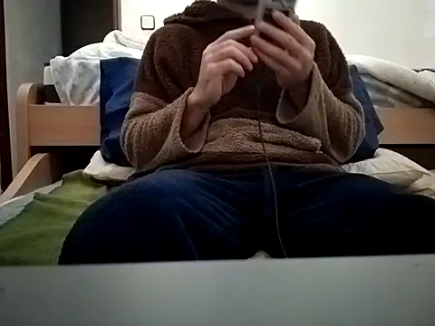 Snapshot of LindoCuerpo chatting on 11/17/25, 12:49 LindoCuerpo online show from 11/17/25, 12:49