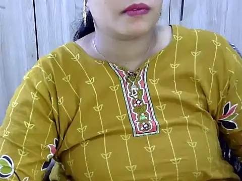 Snapshot of Muskan_Jha chatting on 03/25/26, 03:45 Muskan Jha online show from 03/25/26, 03:45