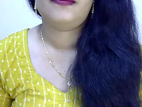 Snapshot of Muskan_Jha chatting on 05/24/26, 01:32 Muskan Jha online show from 05/24/26, 01:32