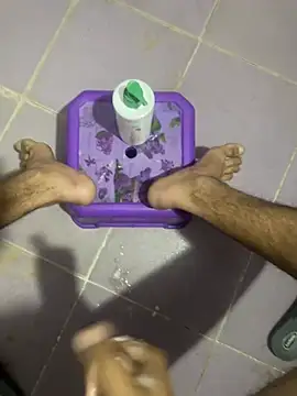 Snapshot of yassssst chatting on 01/12/26, 03:39 yassssst online show from 01/12/26, 03:39