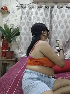 Snapshot of Cute-richa1 chatting on 05/22/26, 04:56 Cute-richa1 online show from 05/22/26, 04:56