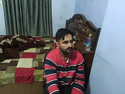 Snapshot of VienneseTripe chatting on 11/19/25, 01:44 VienneseTripe online show from 11/19/25, 01:44