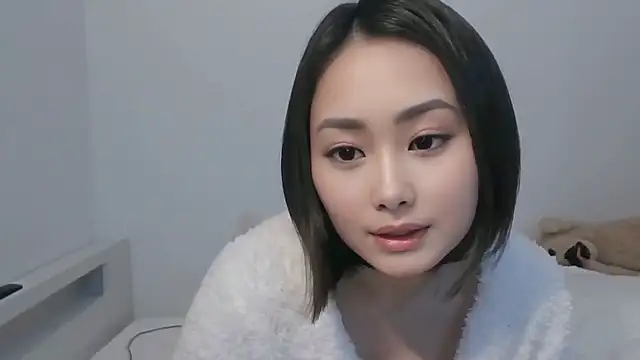 Snapshot of mio-japan chatting on 02/08/26, 11:35 mio-japan online show from 02/08/26, 11:35