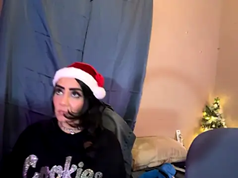 Snapshot of kittycat202501 chatting on 12/18/25, 09:59 kittycat202501 online show from 12/18/25, 09:59