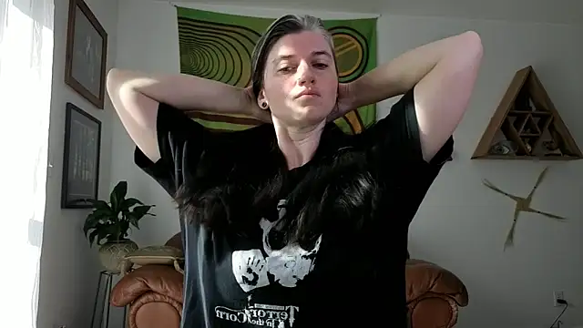 bruisedblossoms online show from 05/03/26, 03:40