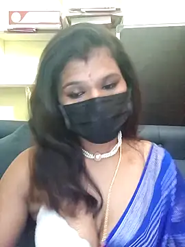Snapshot of Premalatha_28 chatting on 05/02/26, 05:51 Premalatha 28 online show from 05/02/26, 05:51
