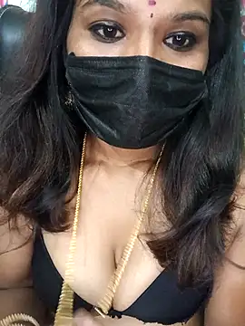 Snapshot of Premalatha_28 chatting on 05/05/26, 12:40 Premalatha 28 online show from 05/05/26, 12:40