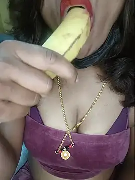 Snapshot of Premalatha_28 chatting on 06/23/26, 05:33 Premalatha 28 online show from 06/23/26, 05:33