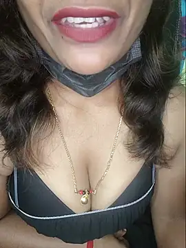 Snapshot of Premalatha_28 chatting on 07/12/26, 05:26 Premalatha 28 online show from 07/12/26, 05:26