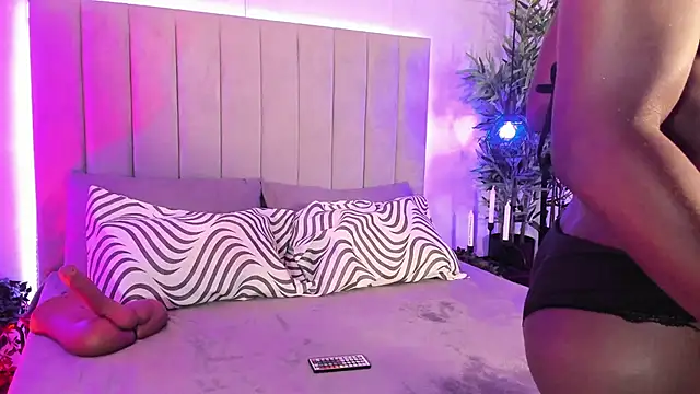 Snapshot of CandyVega_ chatting on 11/27/25, 08:22 CandyVega online show from 11/27/25, 08:22