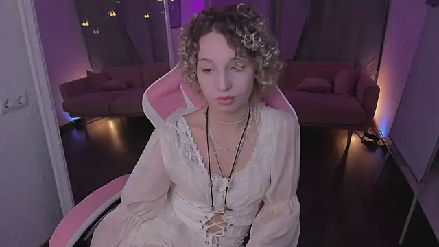 Mary Wohlberg online show from 11/27/25, 05:31