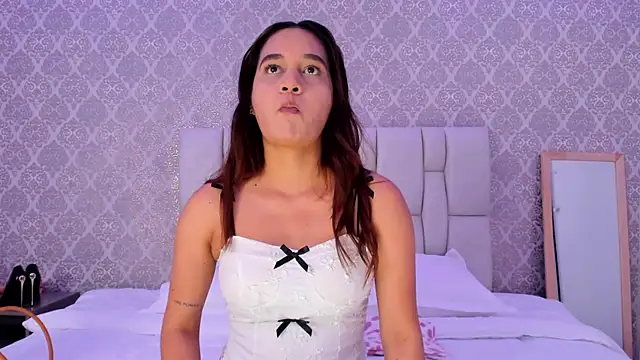 Snapshot of Venuss888 chatting on 11/25/25, 10:21 Venuss888 online show from 11/25/25, 10:21