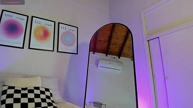 Sofi vega77 online show from 06/24/26, 11:31